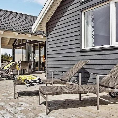Vakantiehuis 18 Person In Bl Vand *