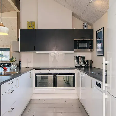 Luxury Pool Retreat In - By Traum *