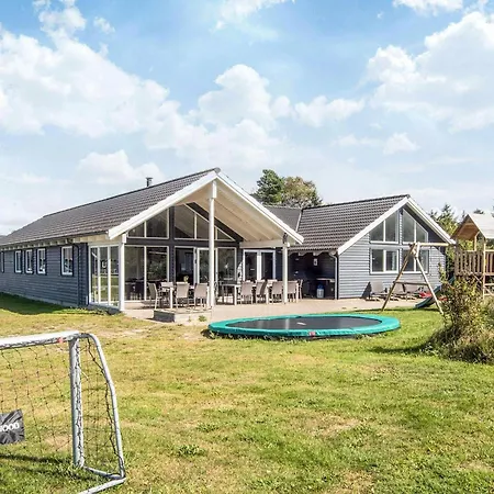 Holiday home Luxury Pool Retreat In - By Traum Blavand